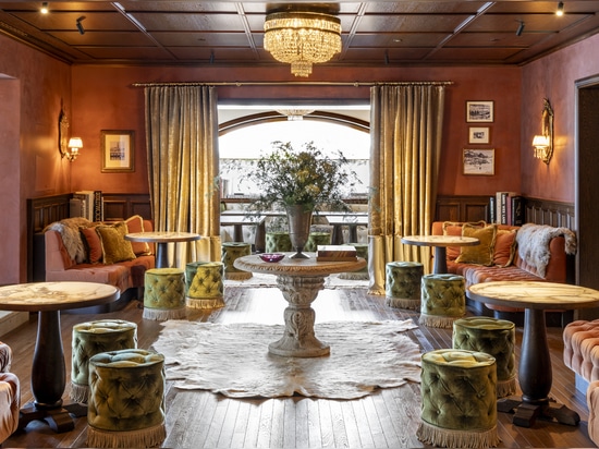 Hotel Ancora Cortina: maßgefertigte Eichenböden von Berti für alpine Hotellerie