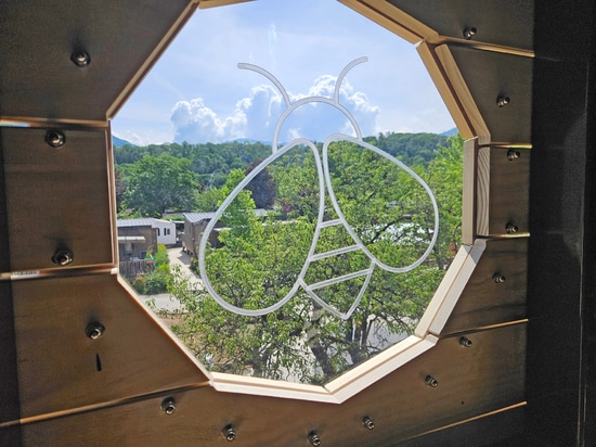Monumentaler Riesenbienenstock
